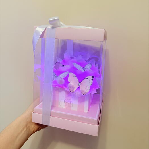 Букет из бабочек в коробке, розовый