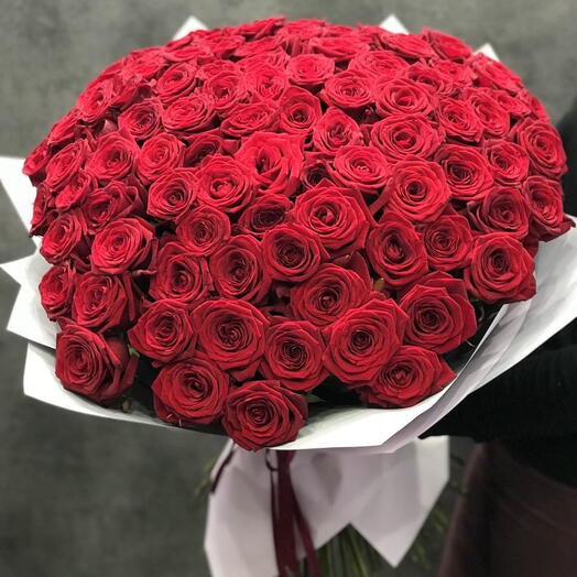 Букет из 101 красной розы