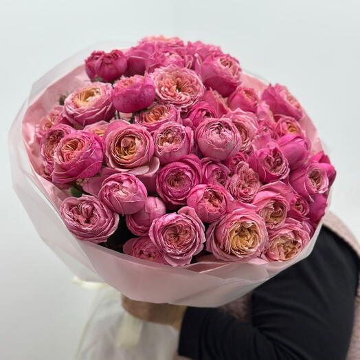 Букет из пионов видных роз «Джульетта»