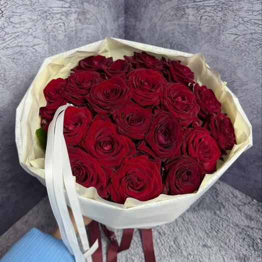 Букет из бордовых роз «Romantic»