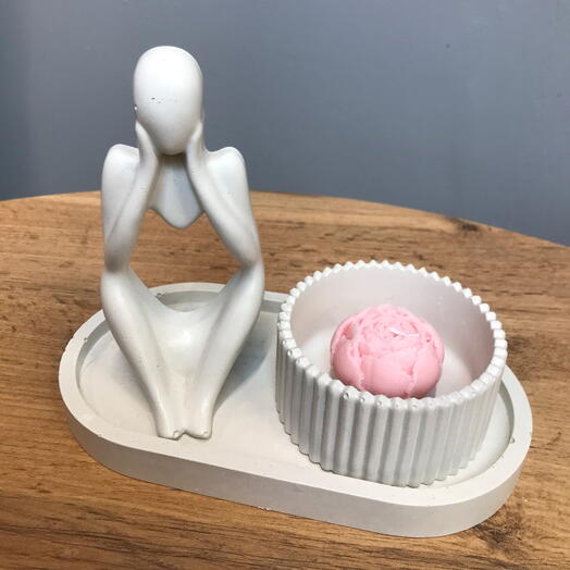 Интерьерный набор со статуэткой и свечкой