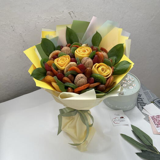 Букет из сухофруктов Яркие краски