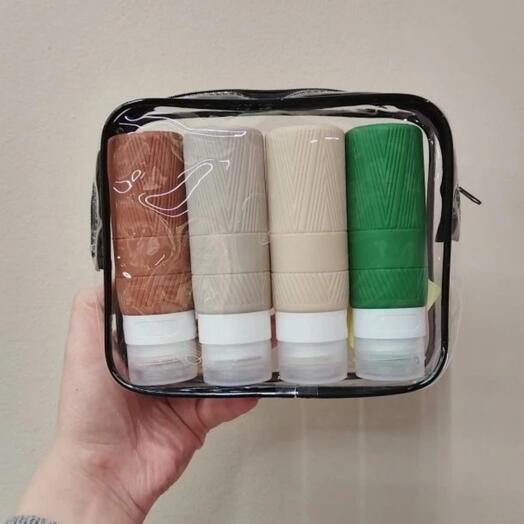 Женская косметичка. Женский набор с флаконами под шампунь/гель для душа. Подарок девушке