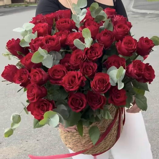 red roses in Basket