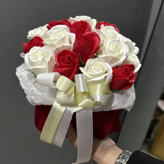 Композиция из мыльных розочек микс мини