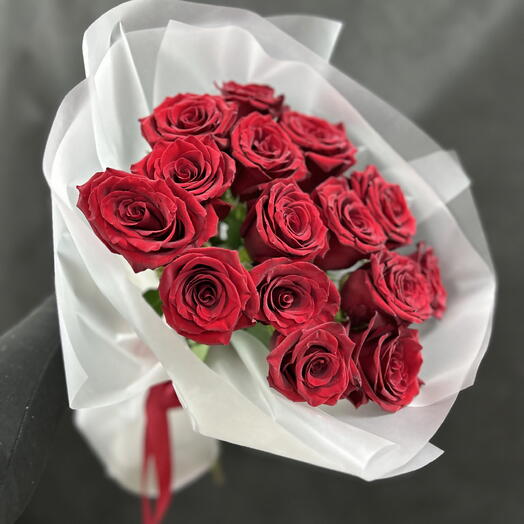 Моно из 15 красных роз