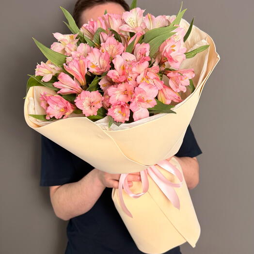 Моно букет из розовой Альстрамерии 🌸