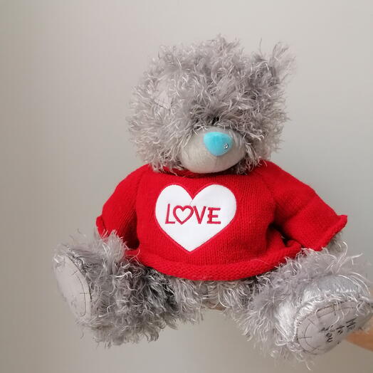 Мишка Love в красном свитере. Мягкая игрушка медвежонок