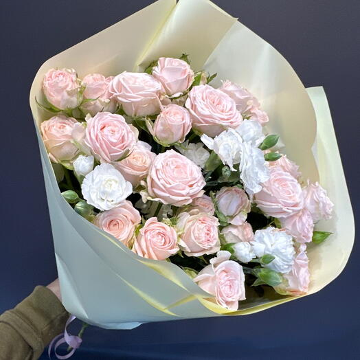 Букет роз кустовых и гвоздик( диантусов ) кустовых💐