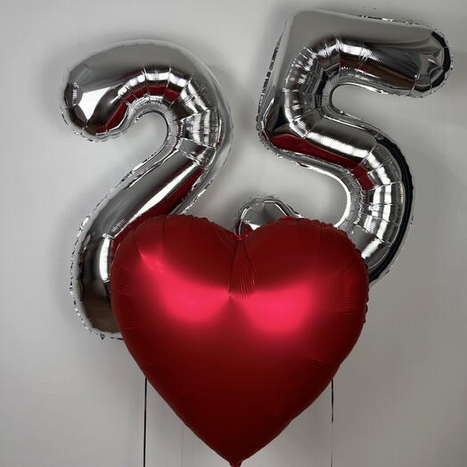 Цифры 25 и сердце
