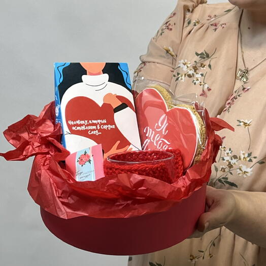 Чайный набор с чаем, кружкой и пряником
