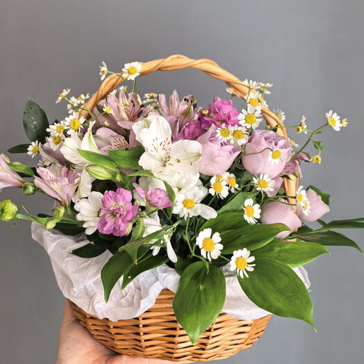 Корзина с цветами
