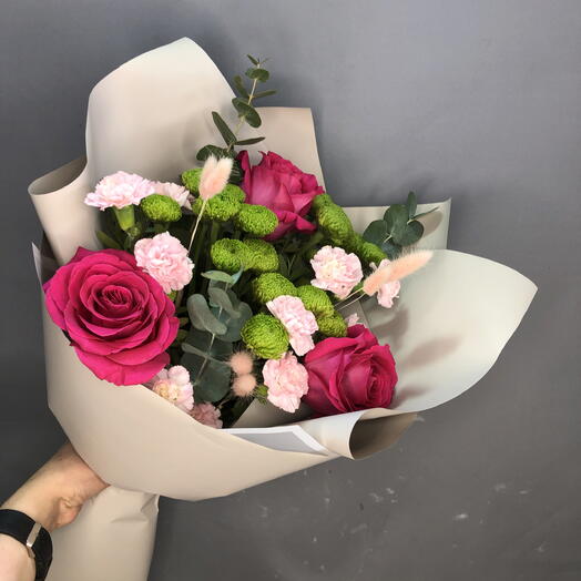 Яркий букет с розами,хризантемами,диантусами и эвкалиптом🌸☘️🌺🔥️