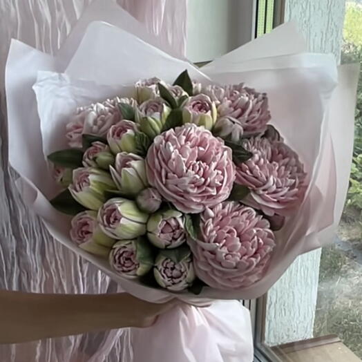 Пионы и тюльпаны в зефирном букете💞ы