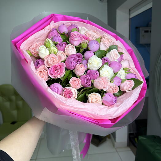 Круглый букет пионовидных роз💞🩷