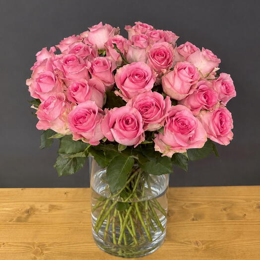 Монобукет малиновых роз
