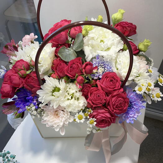 Композиция с цветами 🌸