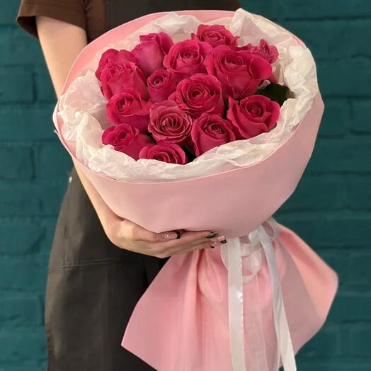 Букет 32 из 15 розовых роз (размер S)