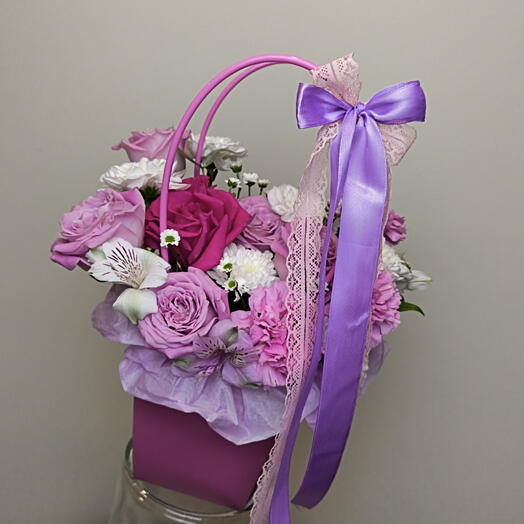 Композиция в сиреневых оттенках с розами и диантусами 💜