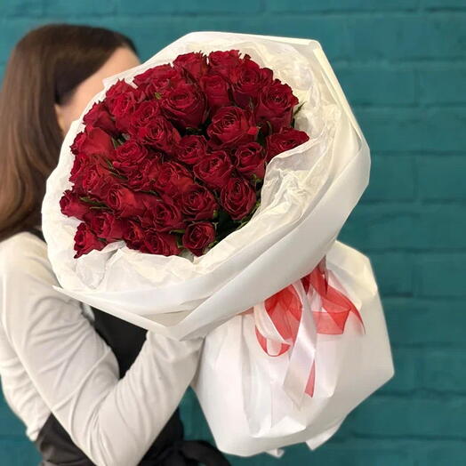 Букет 20 из 35 красных роз