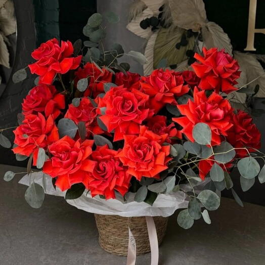 Корзина с французскими розами Нина