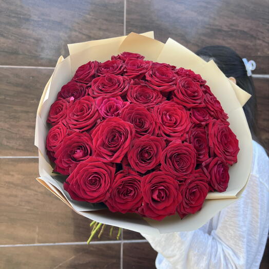 Букет из 31 красной розы