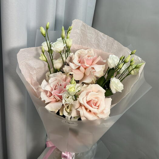 Букет с ажурными розами 💕