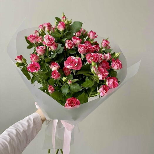 Букет из 9 кустовых роз