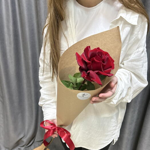 1 французская роза в крафте