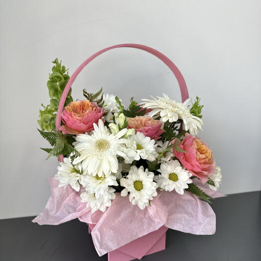 Корзина из хризантем