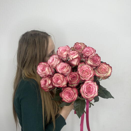 Букет из 15 розовых роз