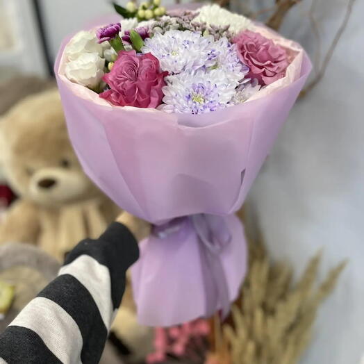 Букет из роз,эустомы и хризантемы