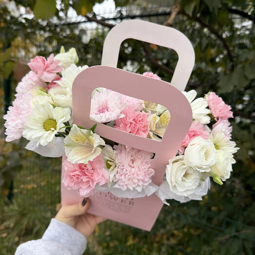 🌸Розовая сумочка для девушки🌸 хризантема, альстромерия, эустома, диантус