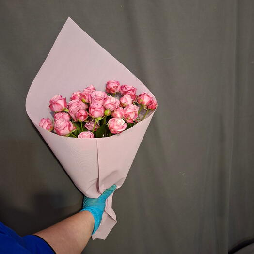Букет из 9 кустовых розовых роз