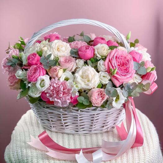 Basket with flowers