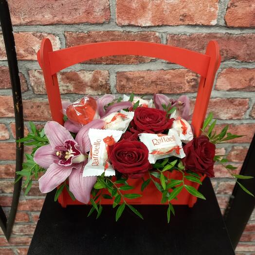 "Para ella" una Caja de orquídeas y Raffaello