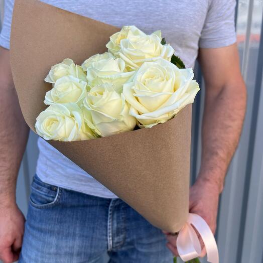 Ramo de 9 rosas blancas