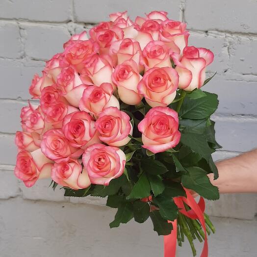 33 roses