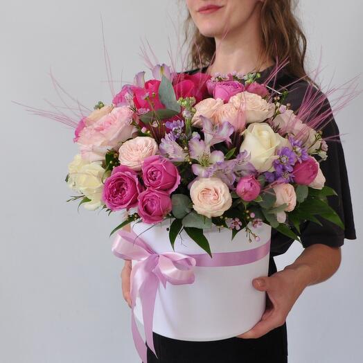 Rosas en una gran Caja de sombreros