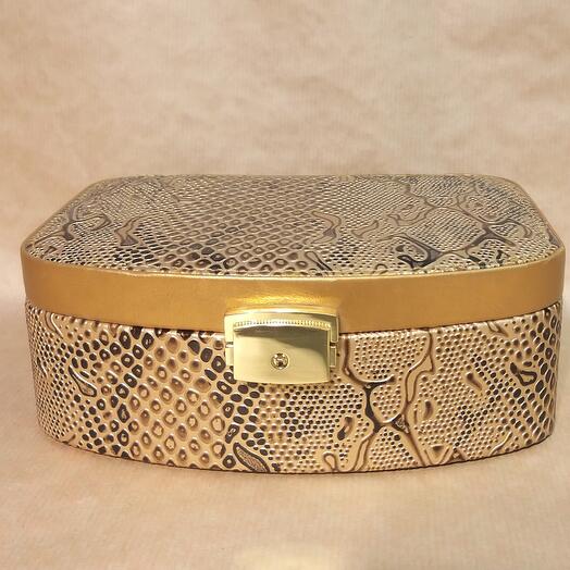 Шкатулка для бижутерии