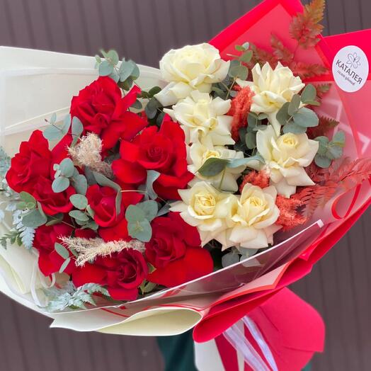 Bouquet of lace roses with eucalyptus