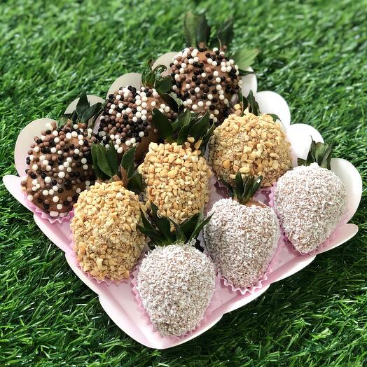 Juego de fresas cubiertas de chocolate
