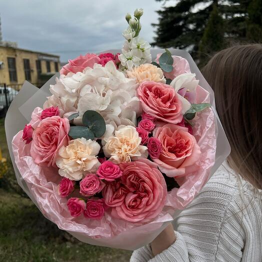 Пионовидный букет