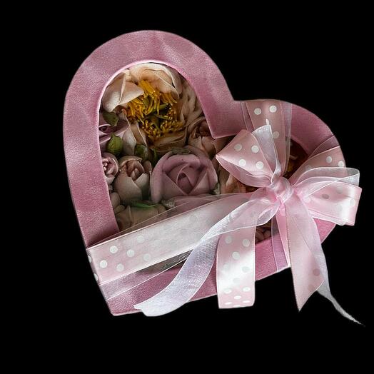 Heart box with Marshmallow Flowers "M/P/B"