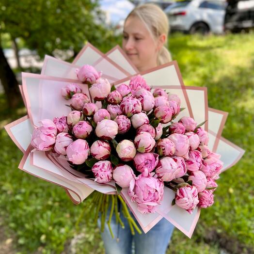 51 delicate peonies