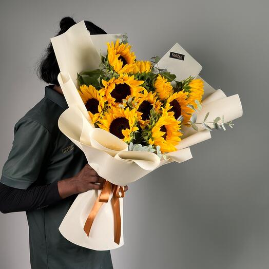 11 Sunflower Bouquets