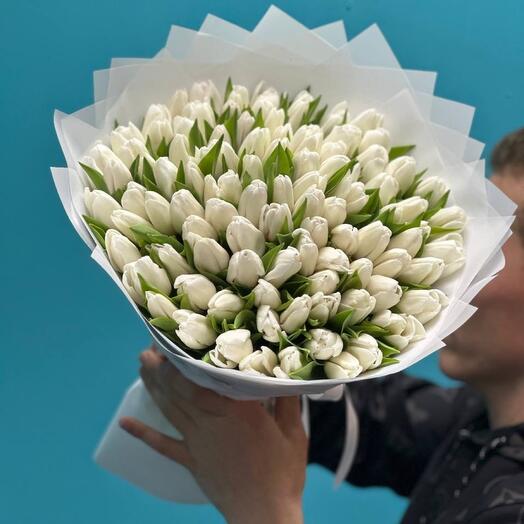 Букет из 101 белых тюльпанов