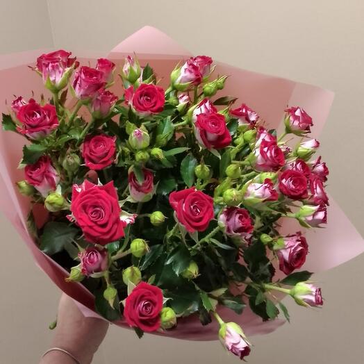 Букет кустовых роз