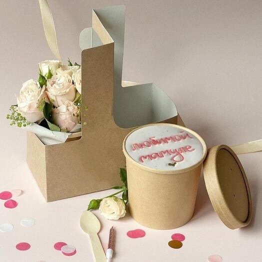 Set of flowers and cake in a glass for mom