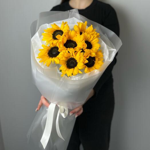 Mono bouquet of bright sunflowers